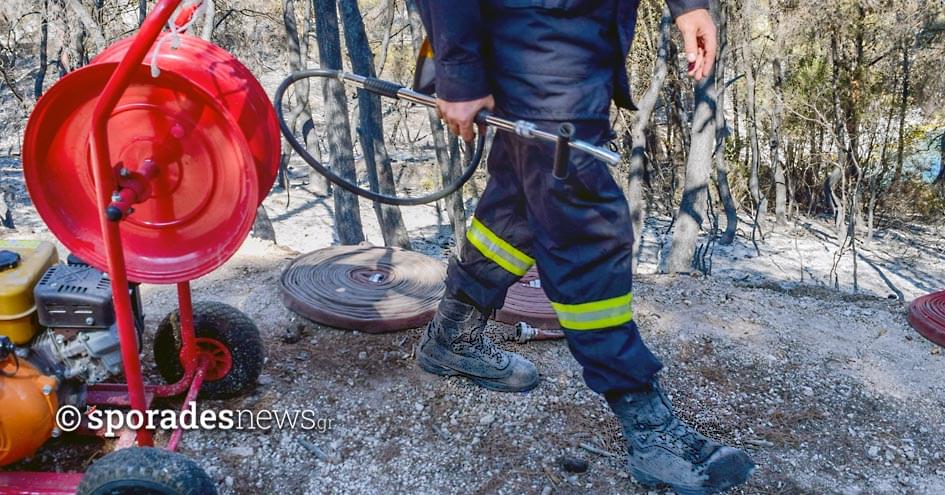 Πυροσβεστική υπηρεσία αντιπυρικής περιόδου