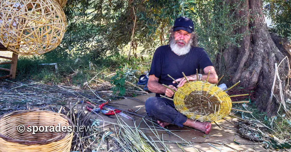 Τα περίτεχνα καλάθια και κοφίνια του ρομ Βάιου