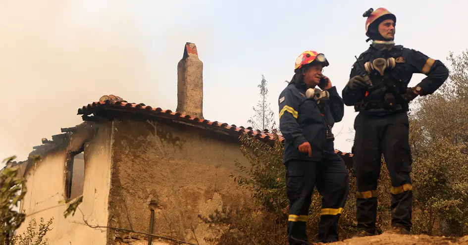 Καταστροφές απο την πυρκαγιά στην Αλεξανδρούπολη. Τρίτη 22 Αυγούστου 2023 (ΒΑΣΙΛΗΣ ΒΕΡΒΕΡΙΔΗΣ / ΜΟΤΙΟΝ ΤΕΑΜ)