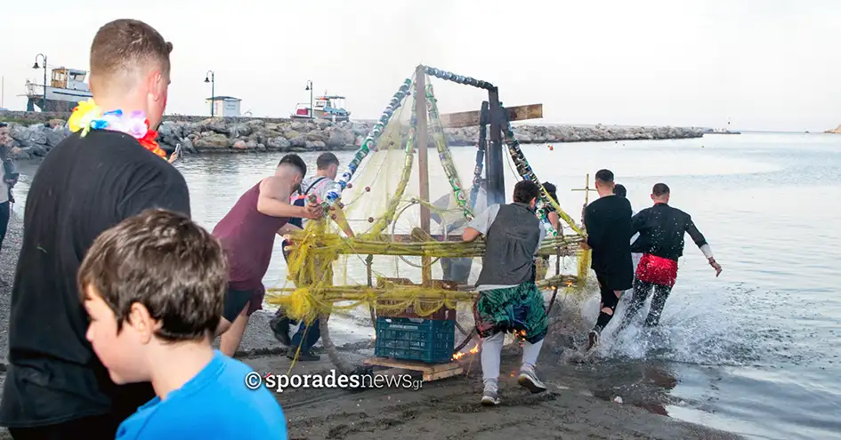 Σκόπελος | Με επιτυχία πραγματοποιήθηκε την Κυριακή 10 Μαρτίου το αποκριάτικο δρώμενο της «τράτας» (φωτογραφίες)