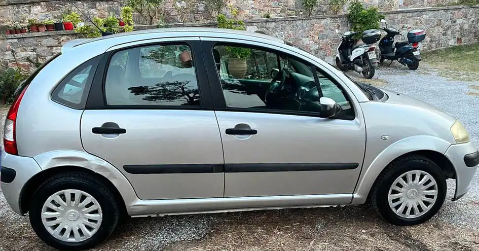 Πωλείται Citroen C3 μοντέλο 2010 με 77000 χιλιόμετρα